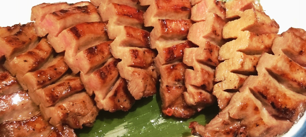 精肉工場直送。これが、本物の仙台牛たん。